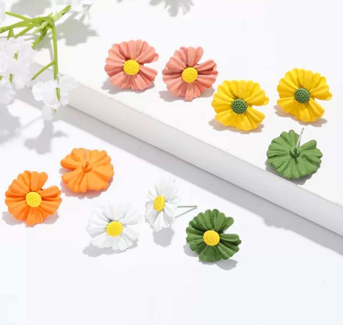 Small Acrylic Daisy Studs for Women